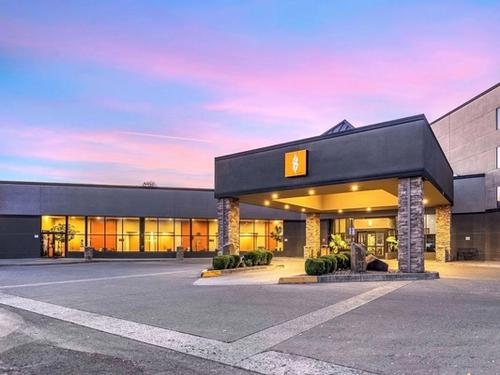 Hells Canyon Grand Hotel