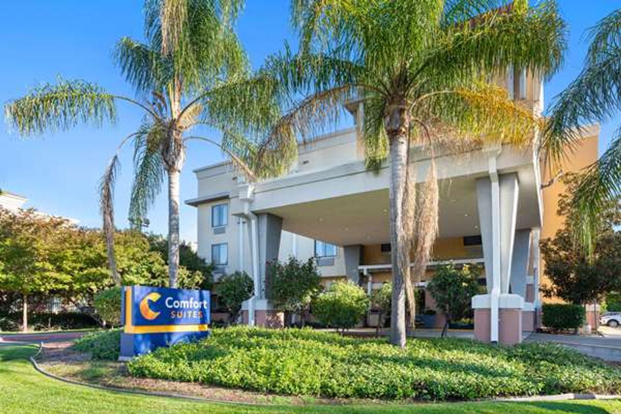 Photo of Comfort Suites Suites Vacaville-Napa Valley Area