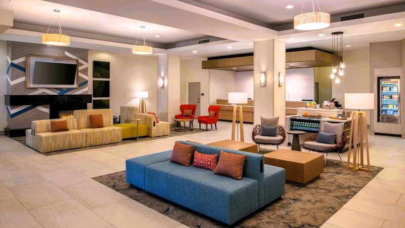 Hilton Garden Inn Tacoma Downtown - Lobby, Reception