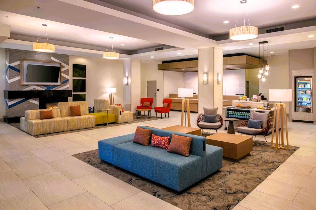 Hilton Garden Inn Tacoma Downtown - Lobby, Reception