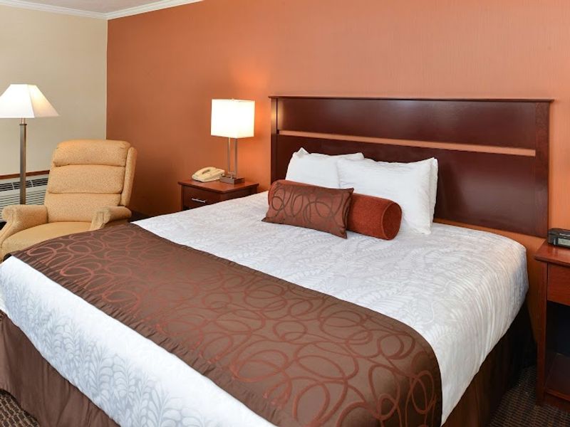 Photo of Best Western Plus Landmark Inn