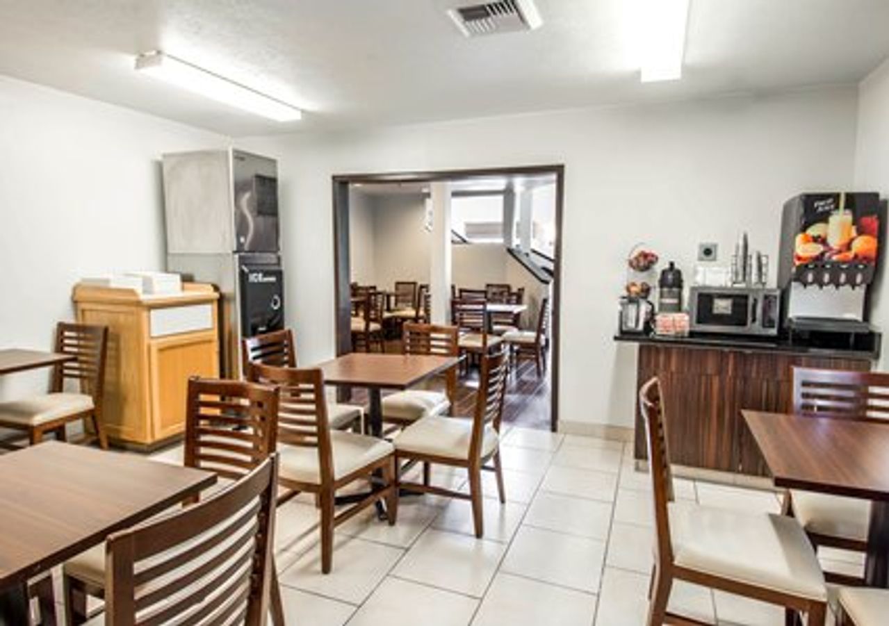 Photo of Sleep Inn near Washington State Line