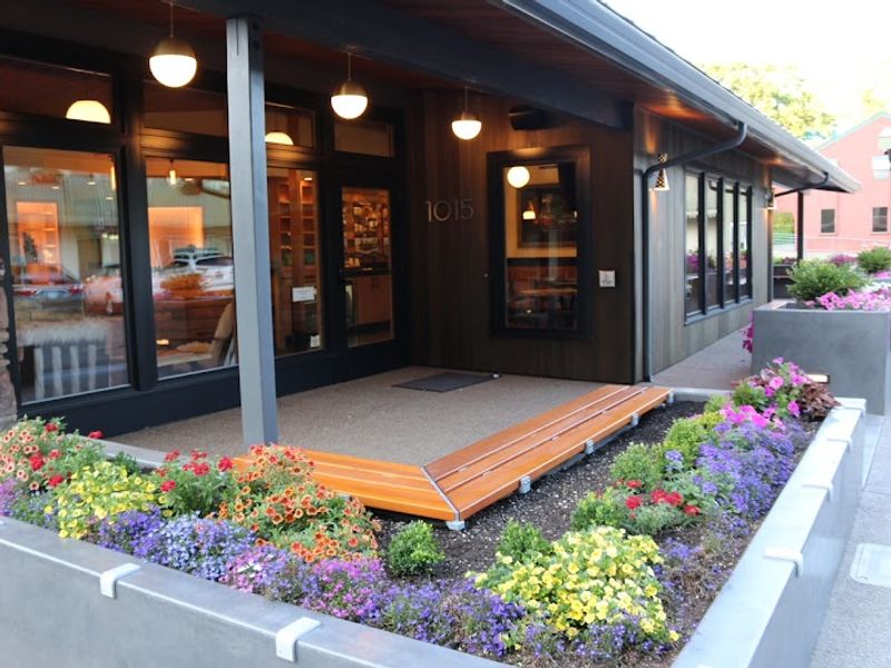 Photo of Timbers Inn - Exterior