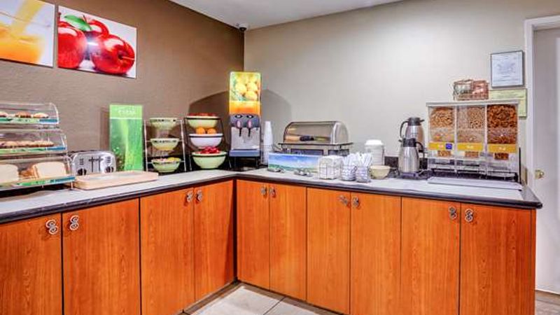 Photo of Quality Inn near Six Flags Discovery Kingdom-Napa Valley