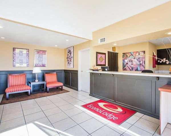 Photo of Econo Lodge Inn & Suites Lodi - Wine Country Area