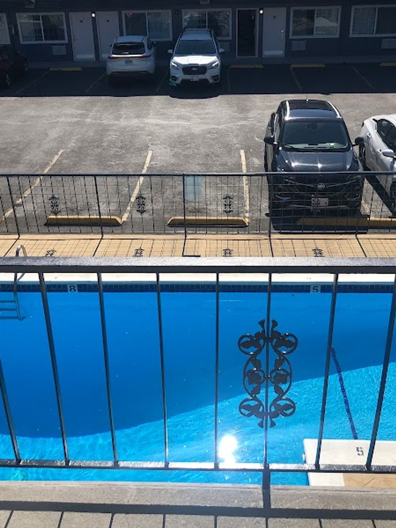 Photo of University Inn & Suites Eugene - Heated Outdoor Pool