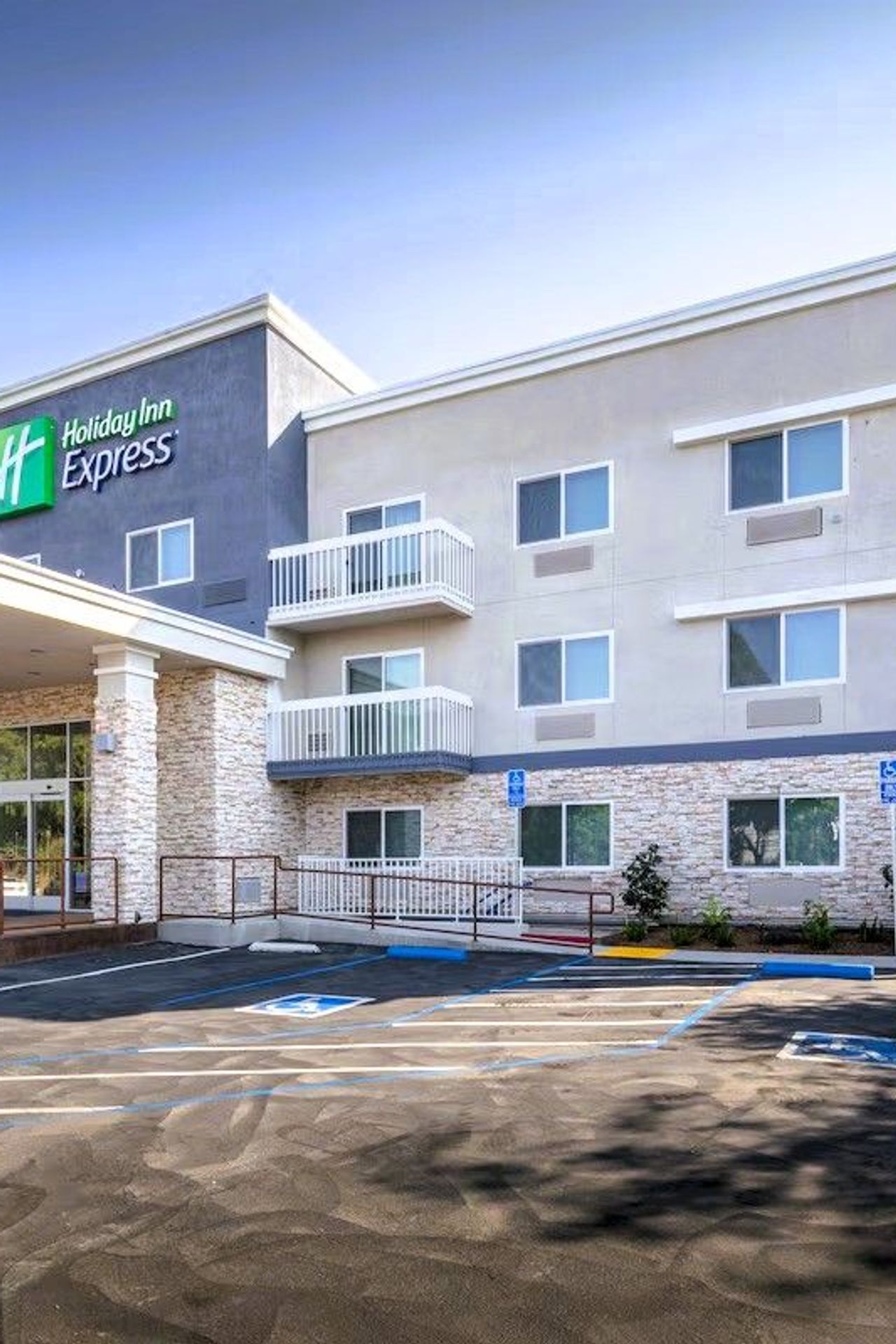 Holiday Inn Express Sunnyvale - Silicon Valley by IHG
