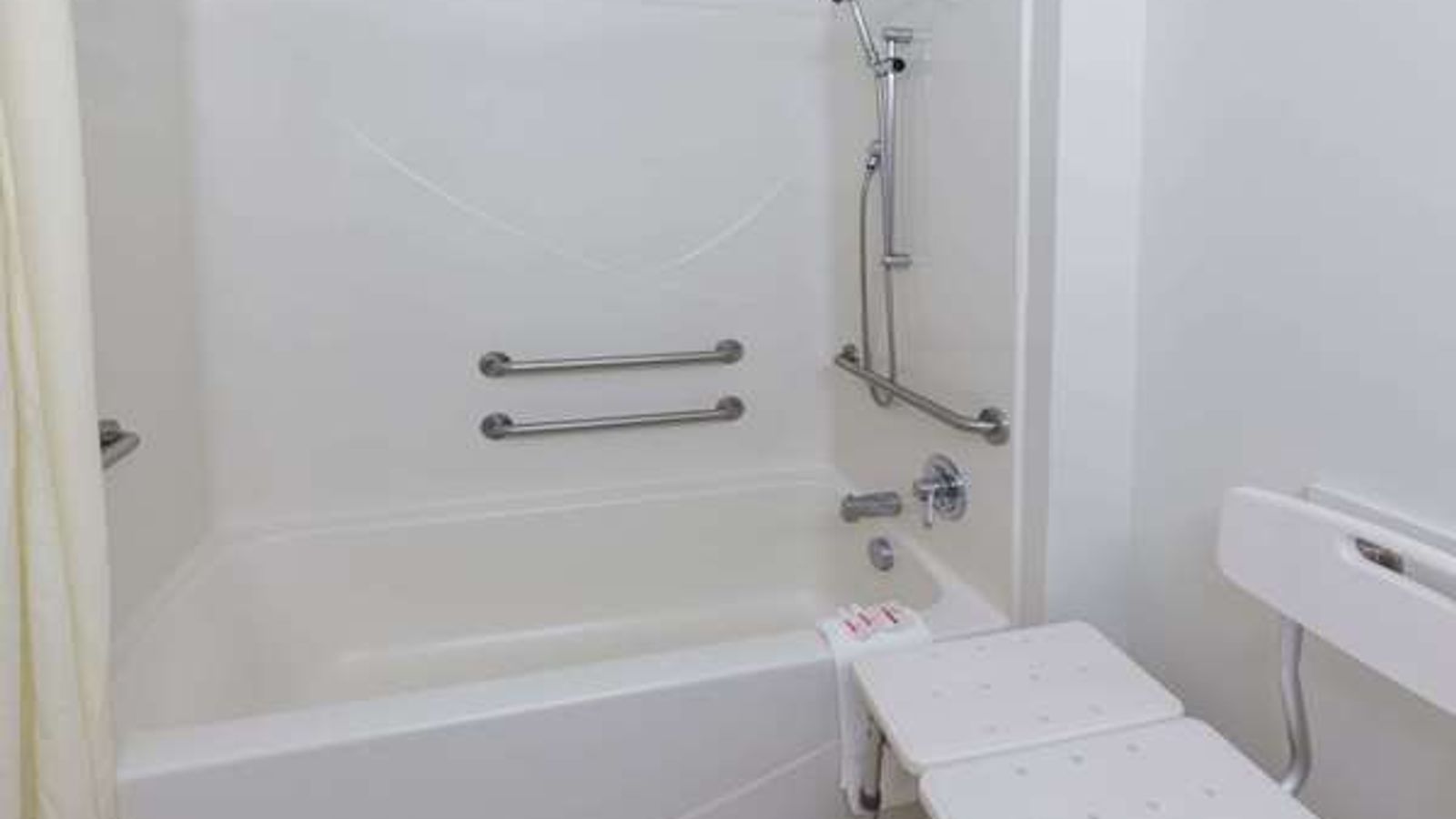 Photo of Super 8 by Wyndham Central Pt Medford