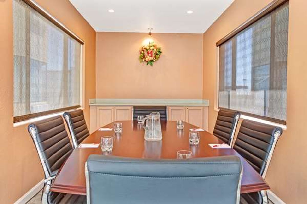 Photo of Hotel Aluxor SFO