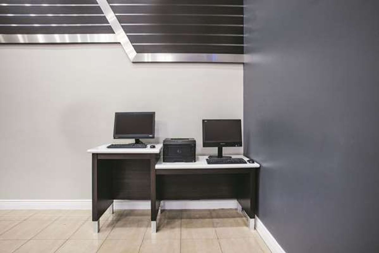 Photo of La Quinta Inn & Suites by Wyndham Dublin - Pleasanton