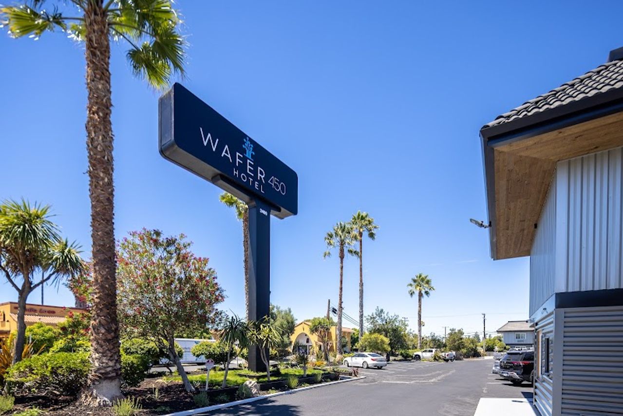 Photo of WAFER 450 Hotel