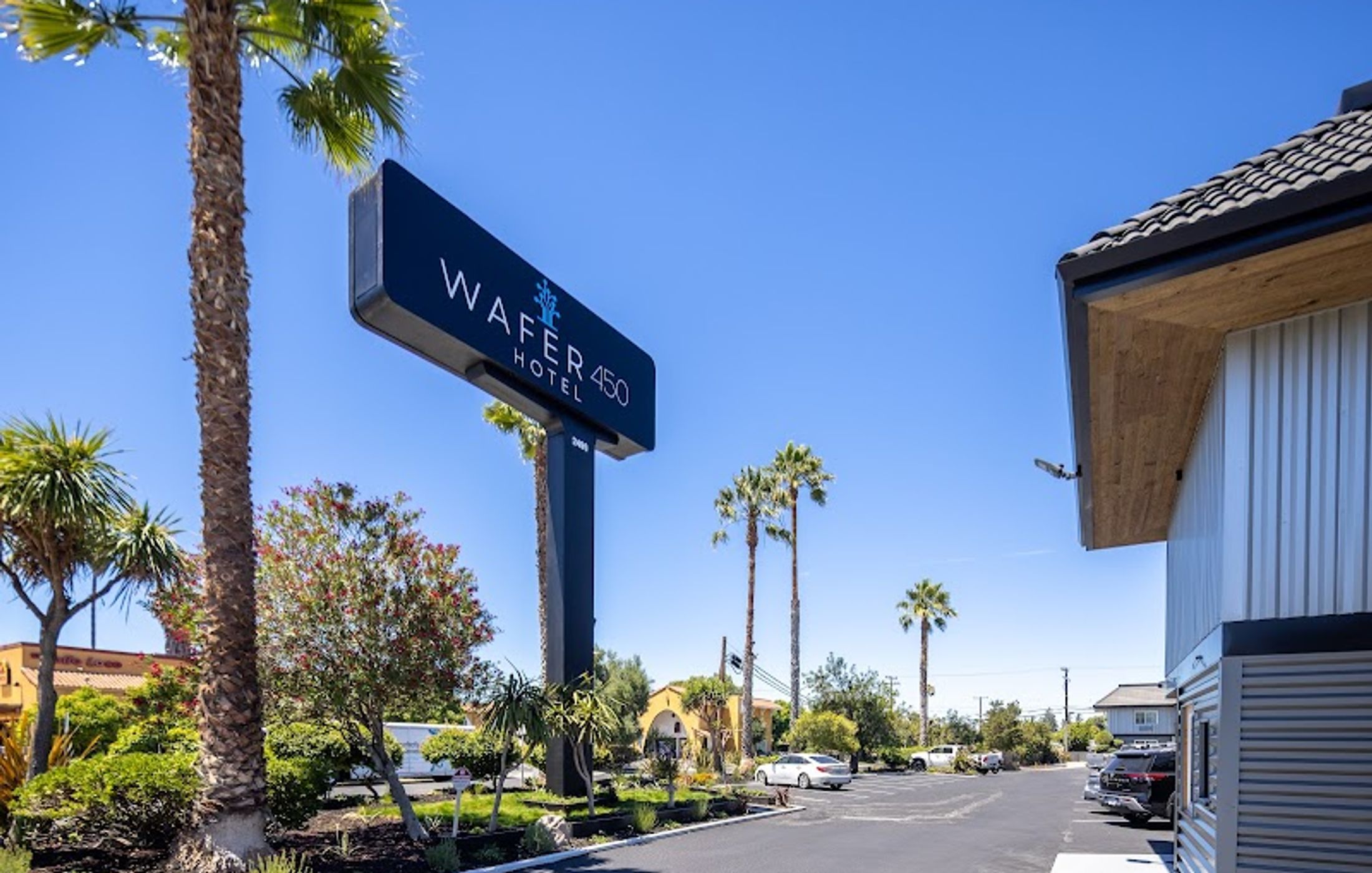 WAFER 450 Hotel
