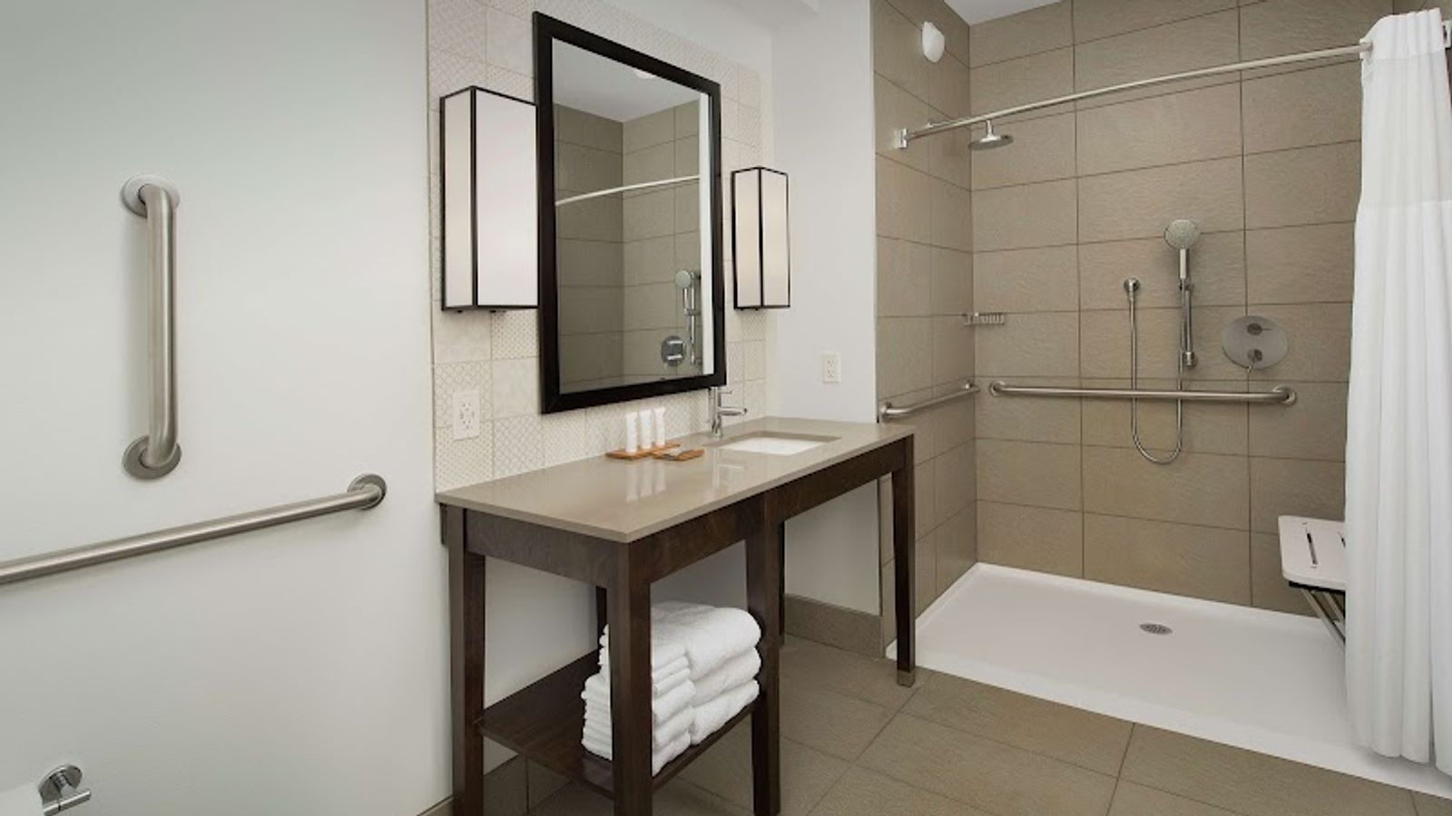 Photo of Country Inn & Suites by Radisson, Seattle-Tacoma International Airport, WA