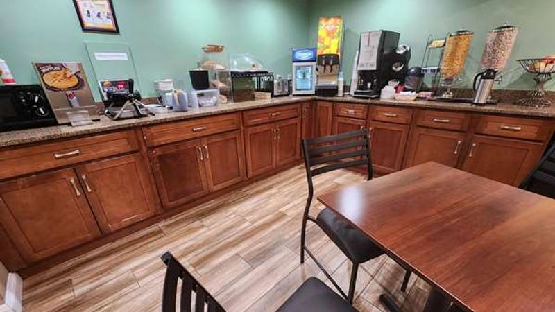 Photo of Baymont by Wyndham Manteca