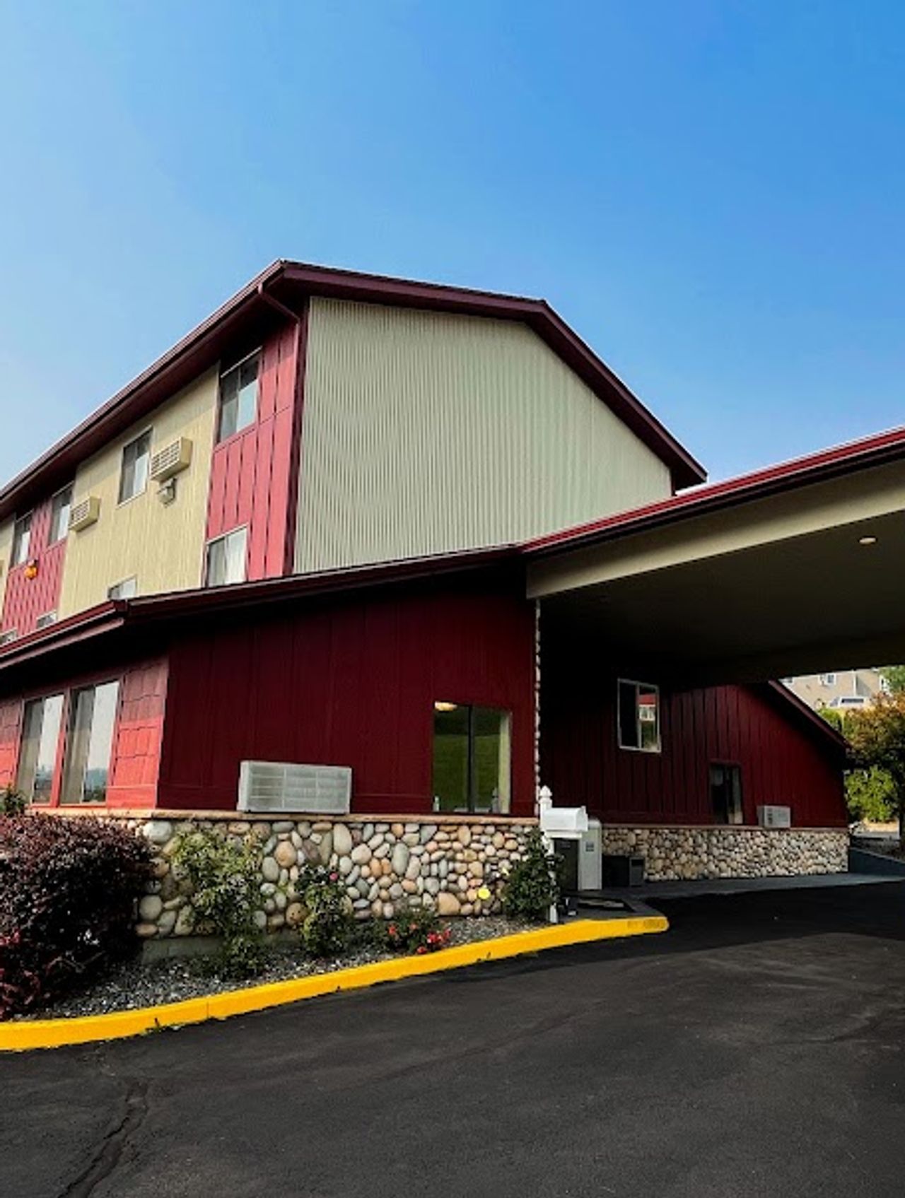 Photo of FairBridge Inn & Suites - Moscow/Pullman