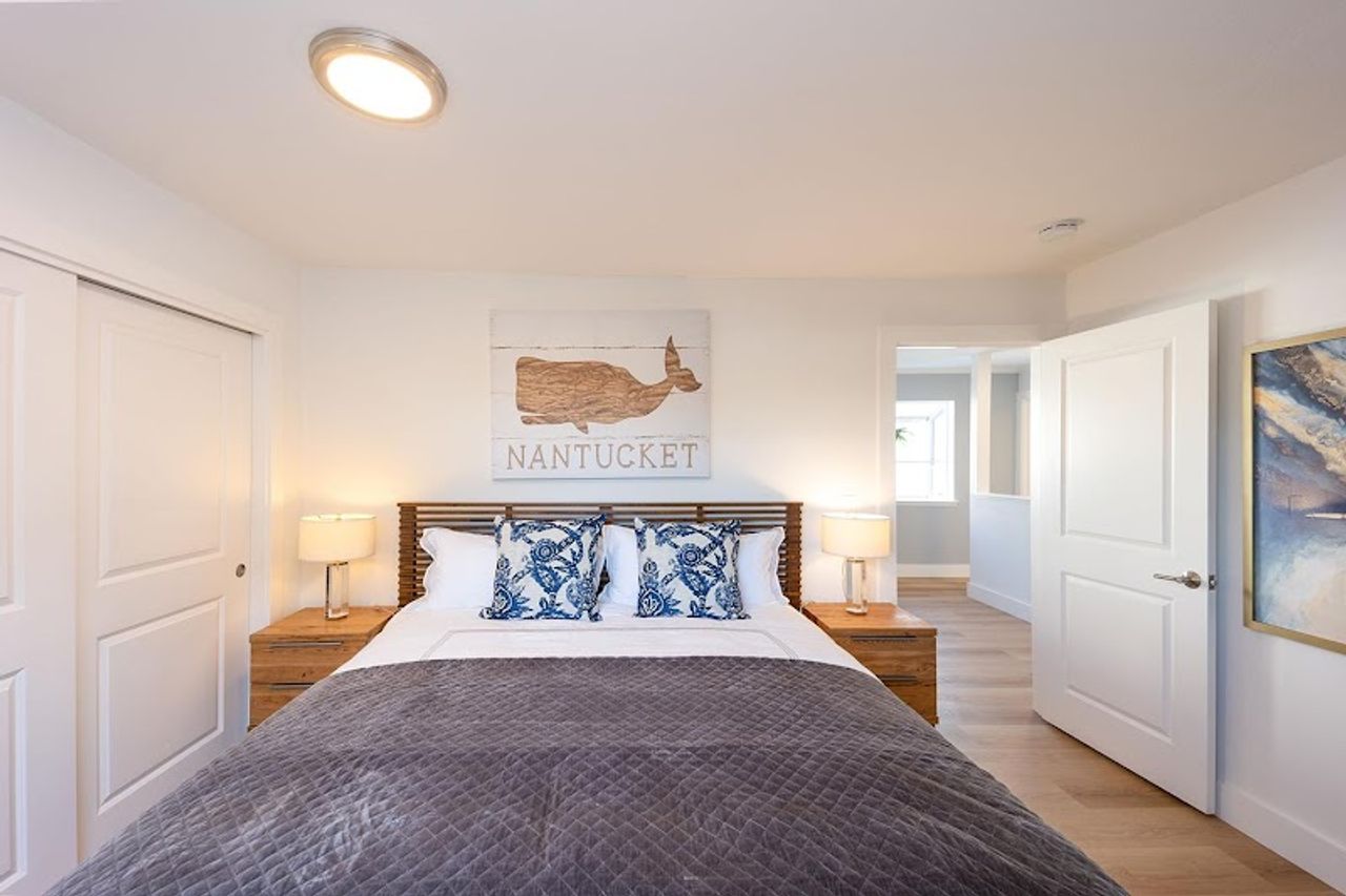 Photo of Nantucket Whale Inn, Half Moon Bay Hotel