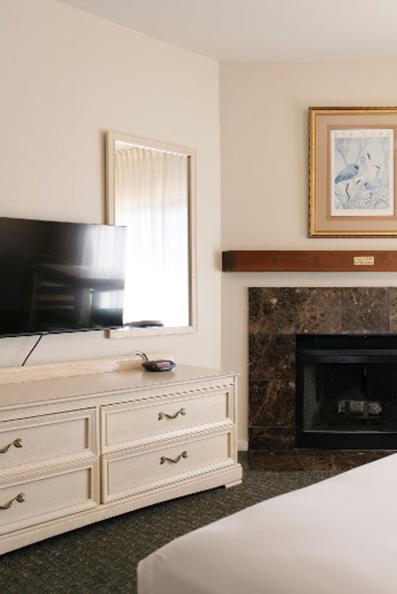 Photo of Monarch Resort - King with Fireplace, Flat TV, Refrigerator, Microwave
