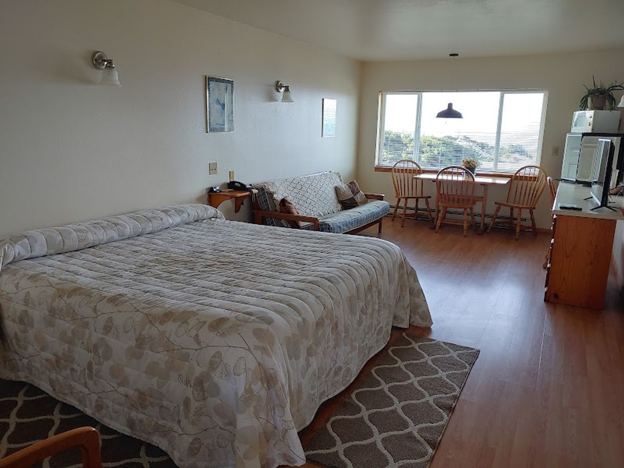 Photo of Dublin House - Yachats, Oregon Hwy 101 - Room, Sofa, Dining Table