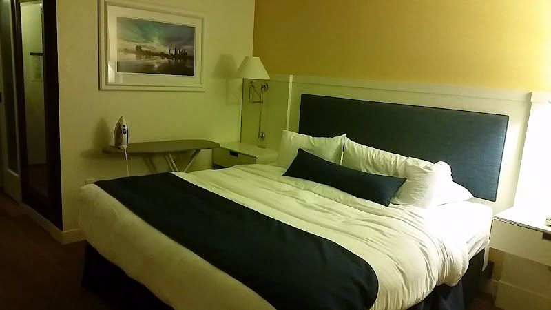 Photo of University Plaza Waterfront Hotel