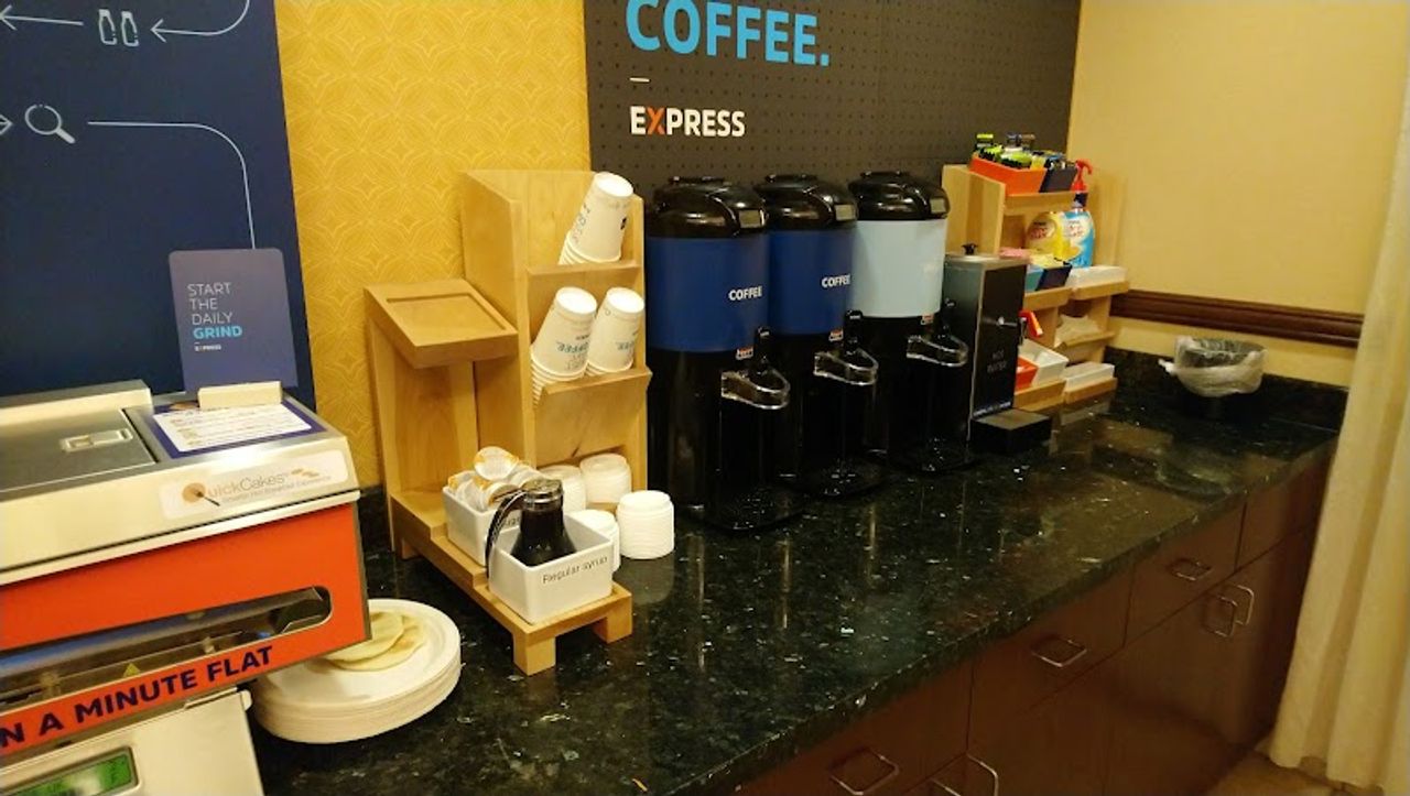 Photo of Holiday Inn Express & Suites Fresno Northwest-Herndon, an IHG Hotel