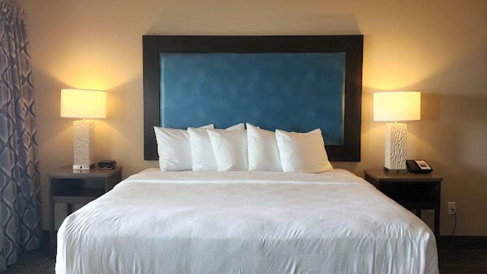 Photo of Lincoln Sands Oceanfront Resort, Ascend Hotel Collection