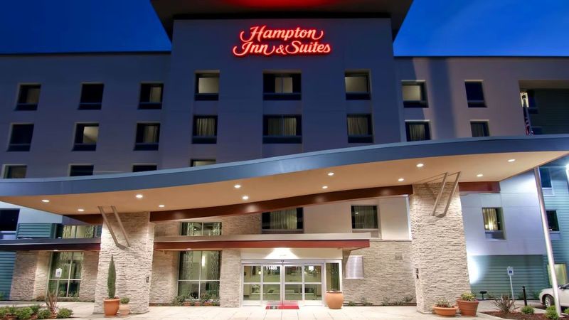 Hampton Inn & Suites Bellevue Downtown-Seattle