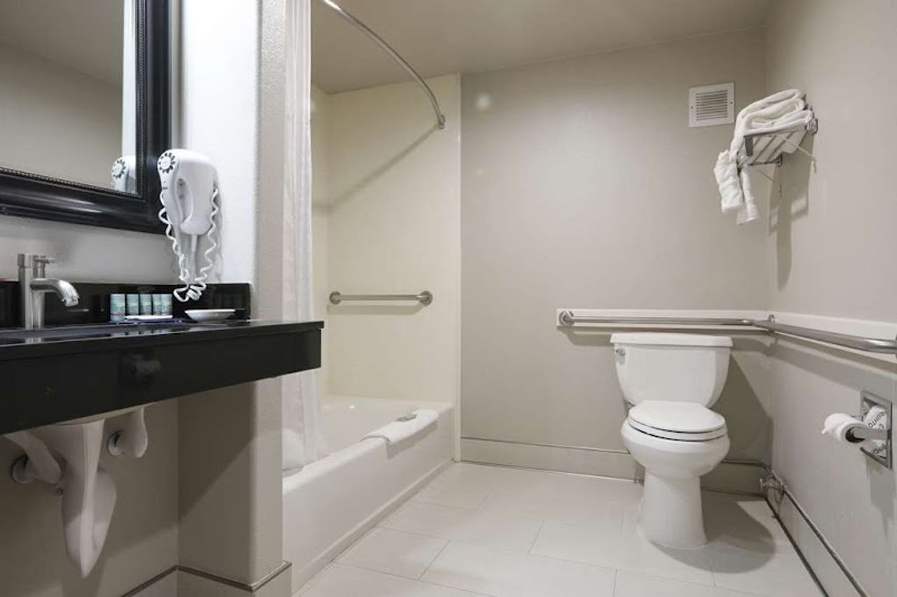 Photo of Best Western Lanai Garden Inn & Suites