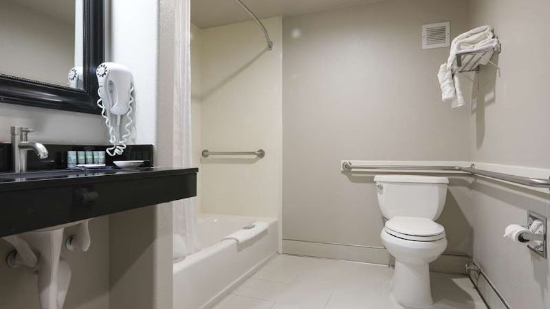 Photo of Best Western Lanai Garden Inn & Suites