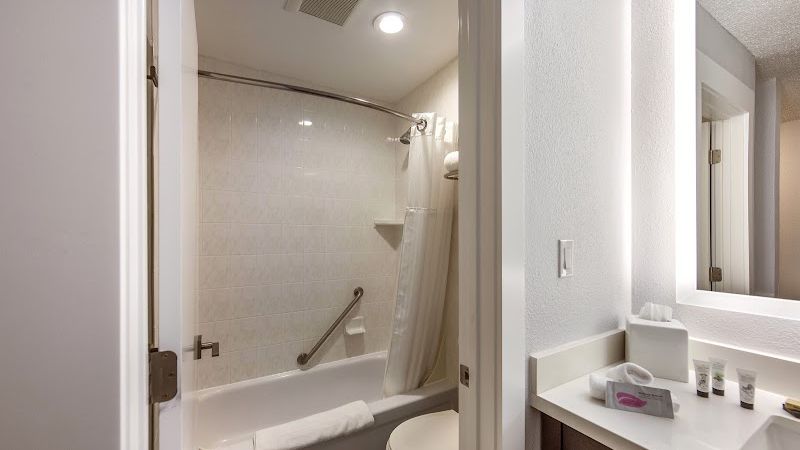 Photo of Red Lion Inn & Suites Grants Pass