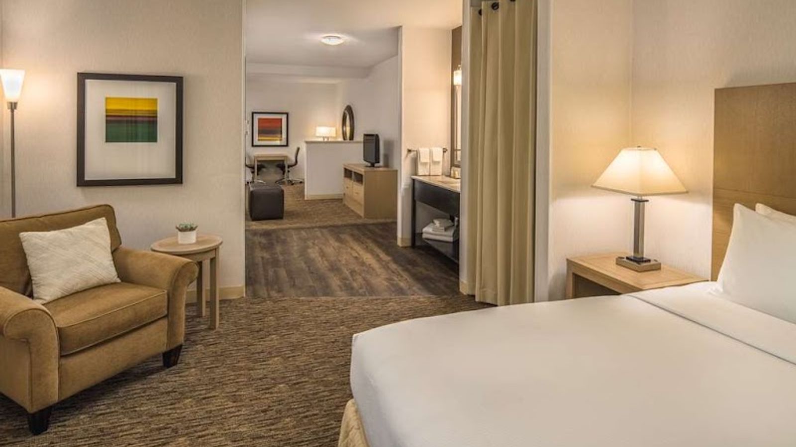 Photo of DoubleTree by Hilton Hotel Vancouver, Washington