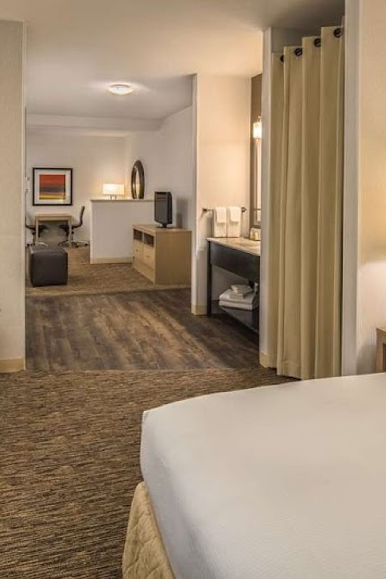 Photo of DoubleTree by Hilton Hotel Vancouver, Washington