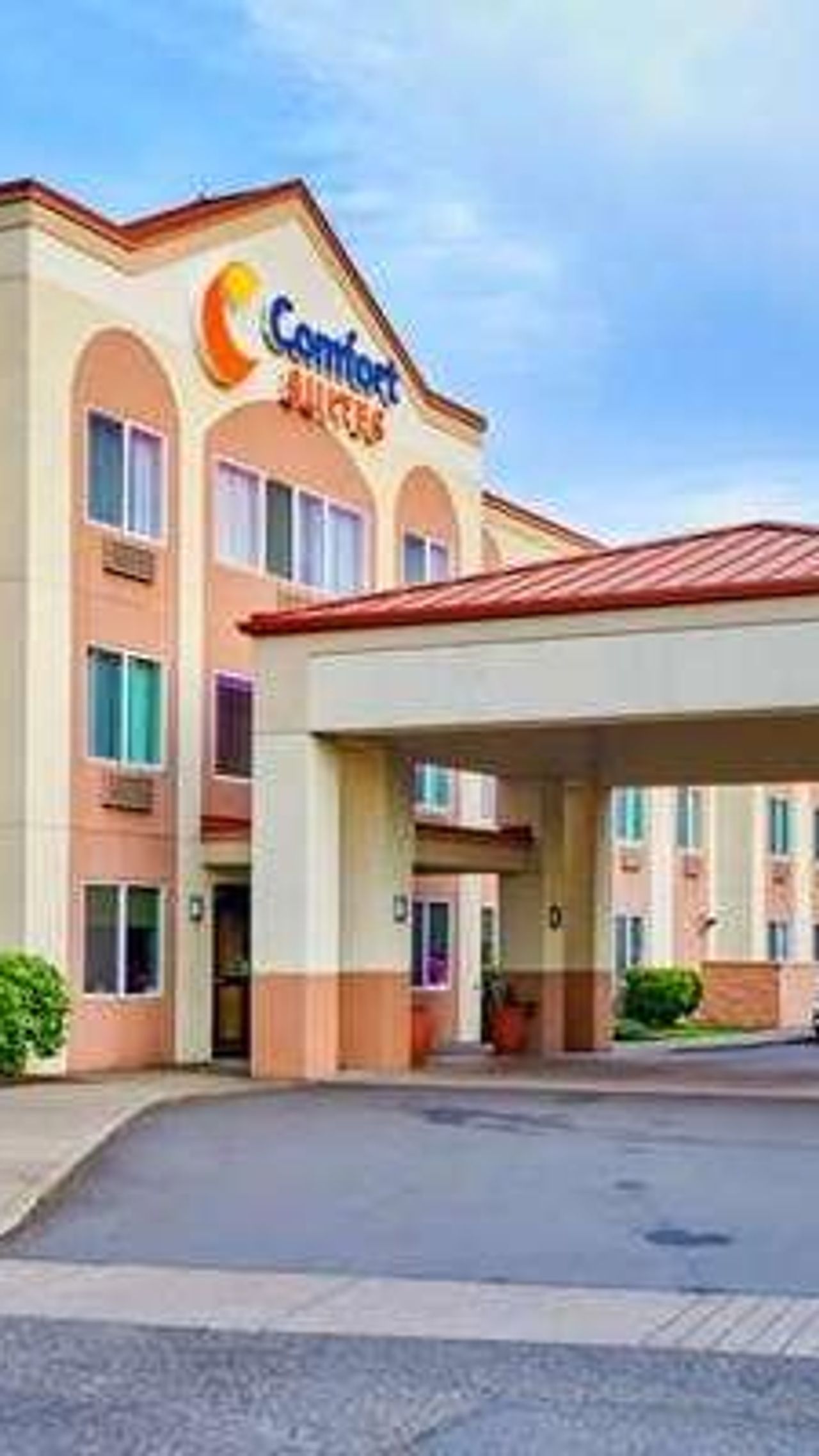 Photo of Comfort Suites Springfield RiverBend Medical - Exterior