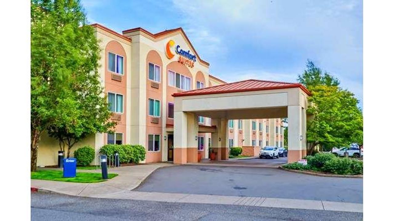 Photo of Comfort Suites Springfield RiverBend Medical - Exterior