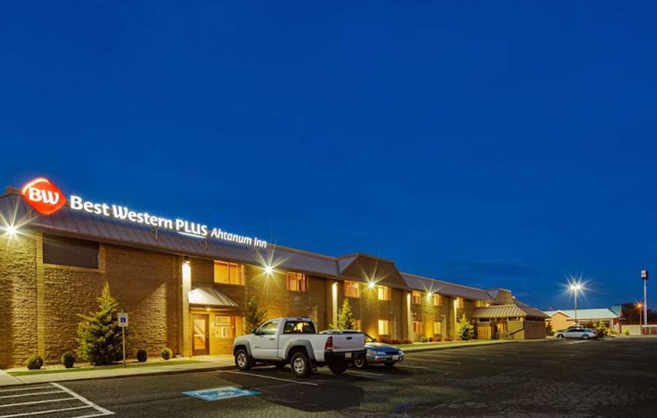 Best Western Plus Ahtanum Inn