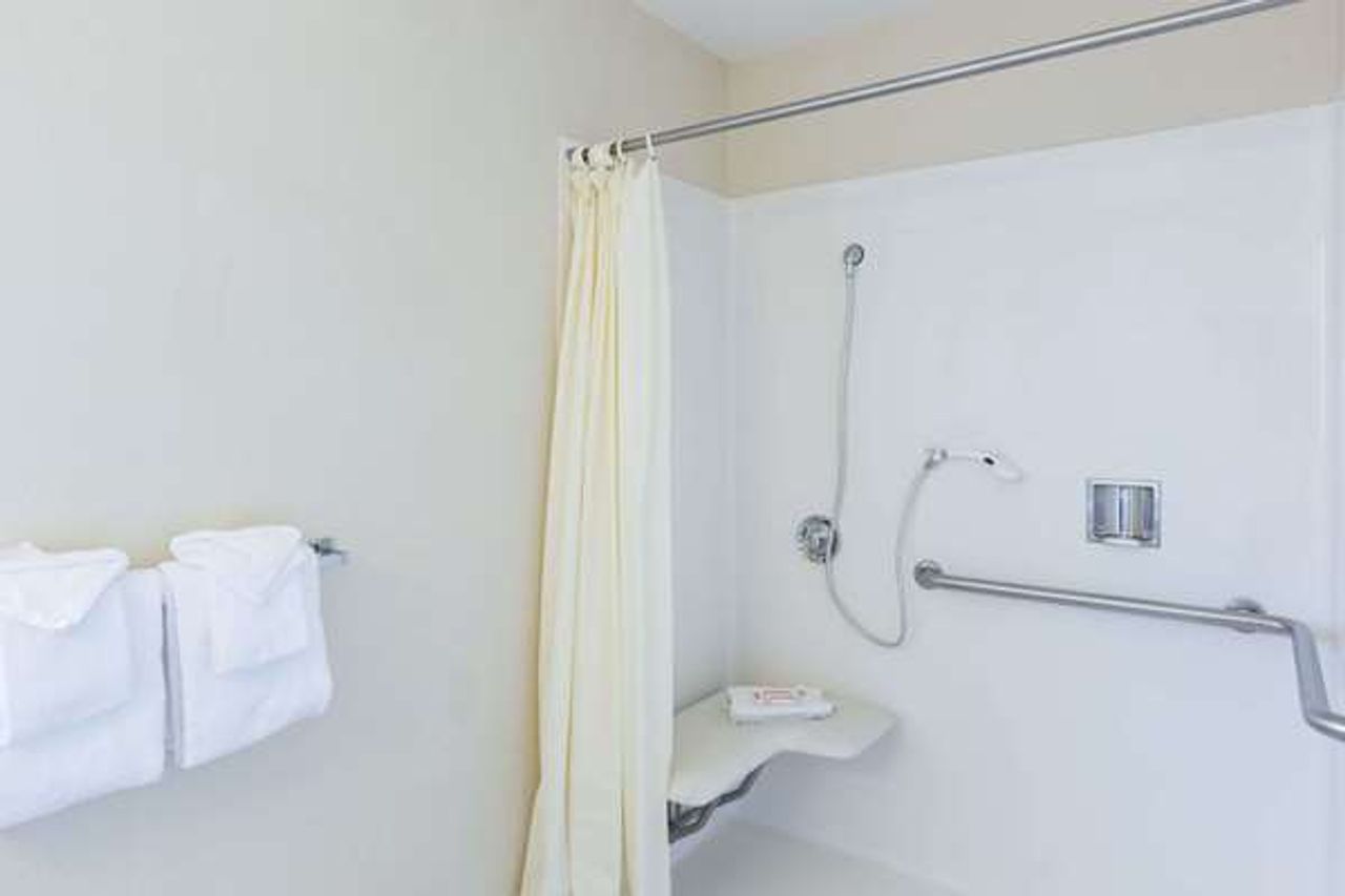 Photo of Travelodge by Wyndham Santa Rosa Wine Country