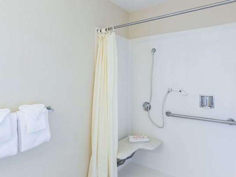 Photo of Travelodge by Wyndham Santa Rosa Wine Country