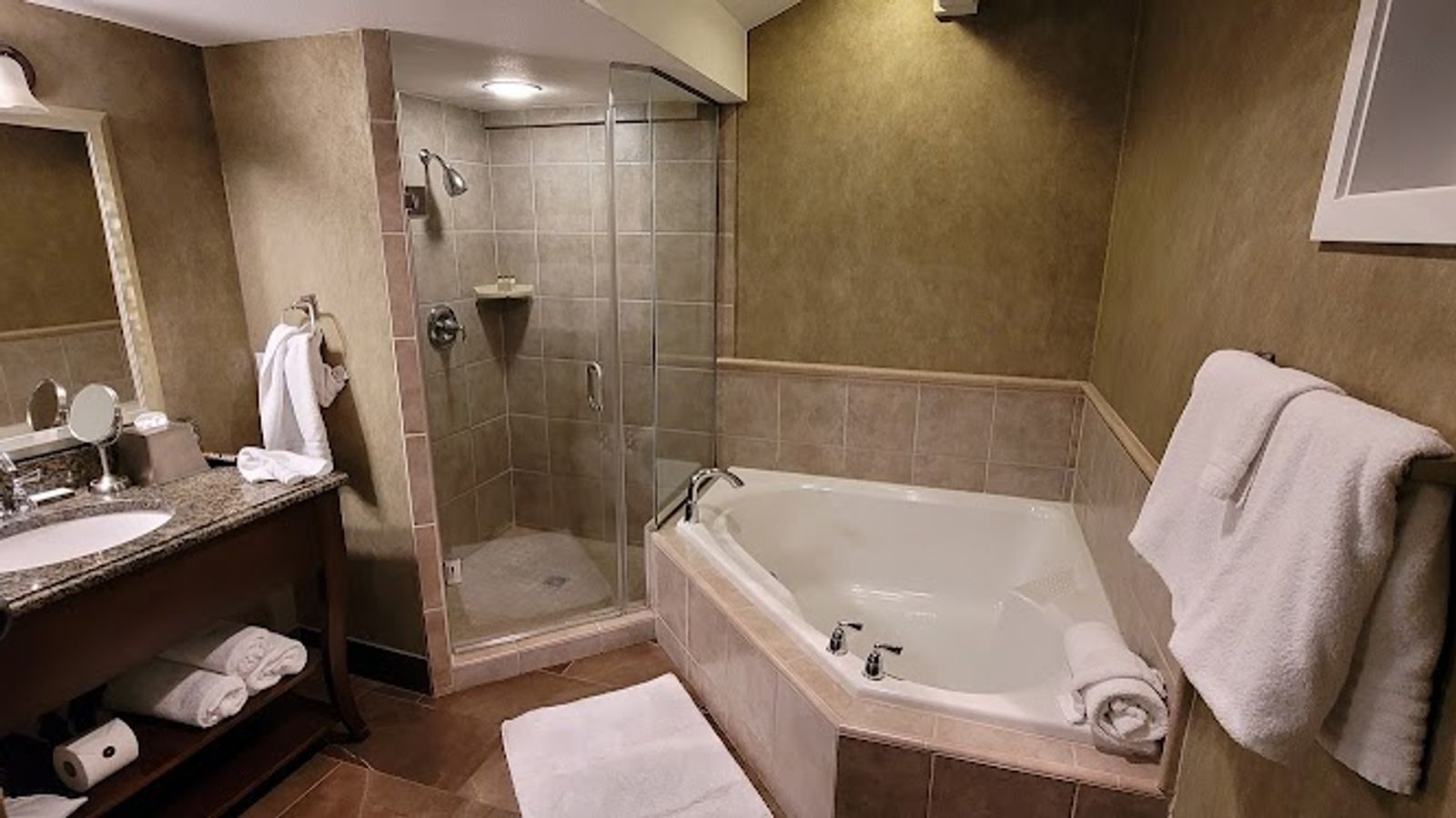 Photo of Surfsand Resort