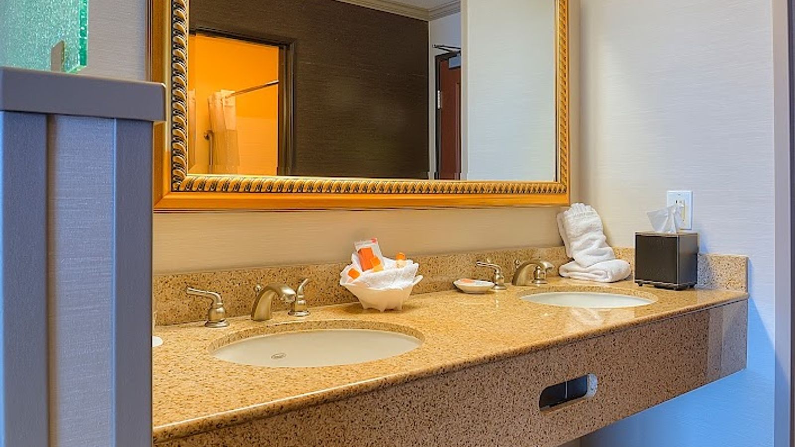 Photo of Elizabeth Oceanfront Suites