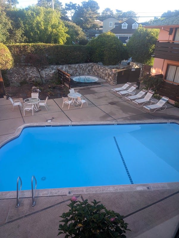 Monarch Resort - Outdoor Heated Pool, Hot Tub