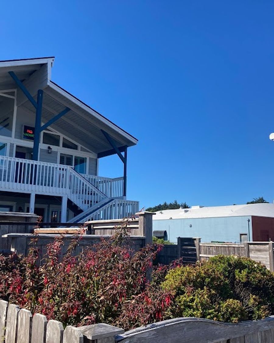 Bandon Marina Inn
