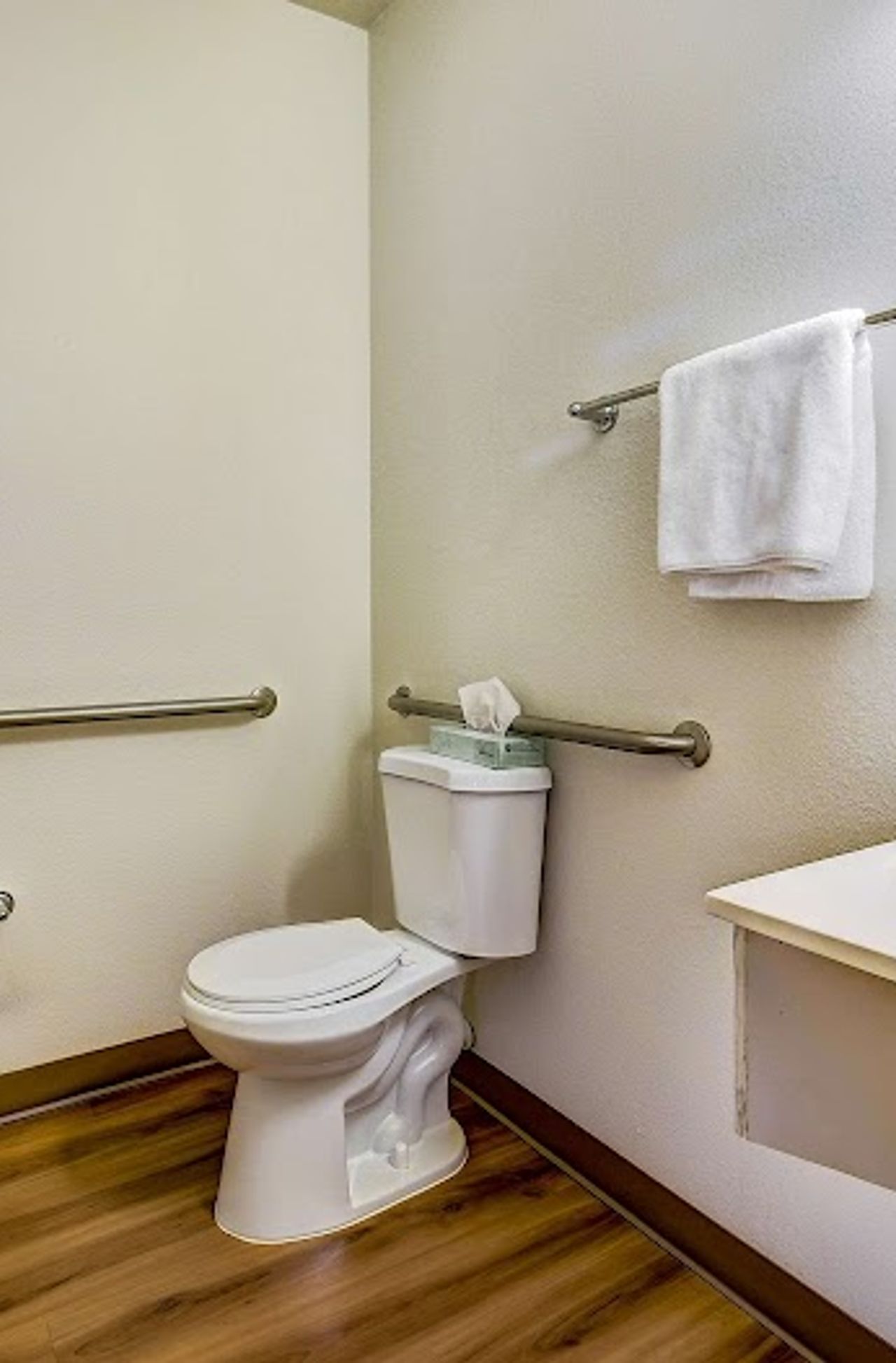Photo of Motel 6 Roseburg, OR