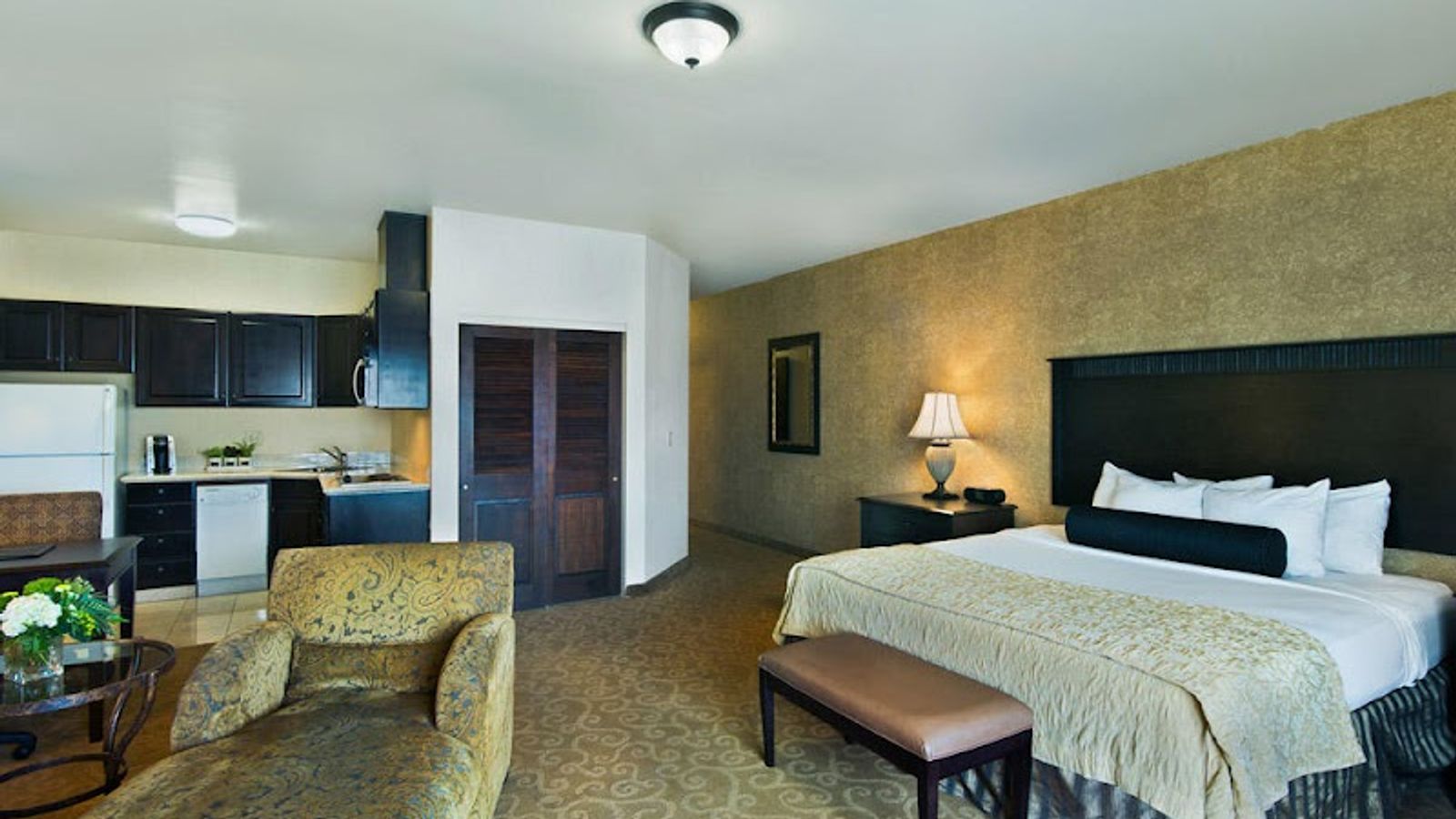 Photo of Oxford Suites Boise