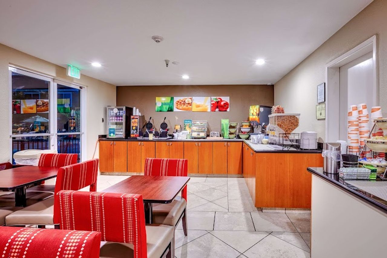 Photo of Quality Inn near Six Flags Discovery Kingdom-Napa Valley