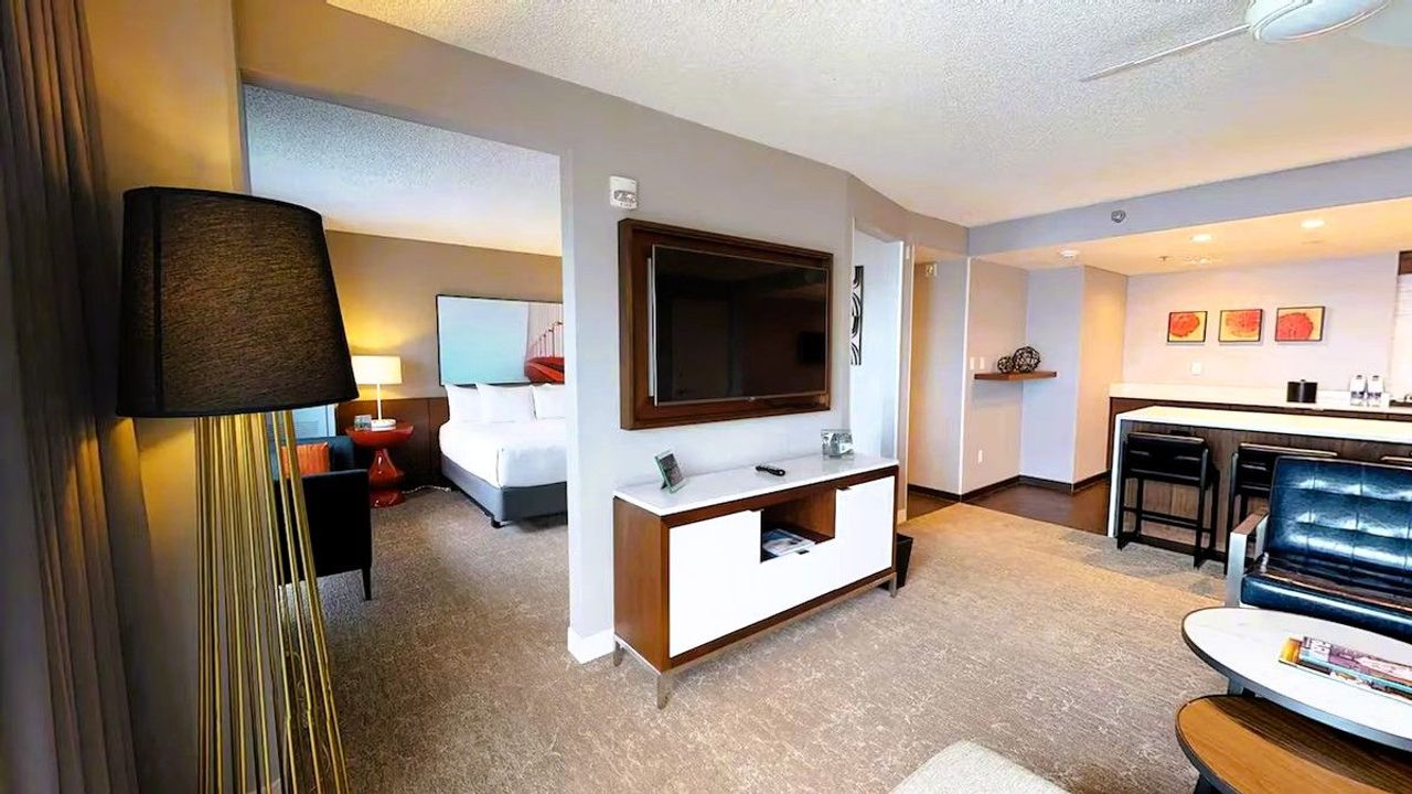 Hyatt Regency San Francisco Airport - Suite