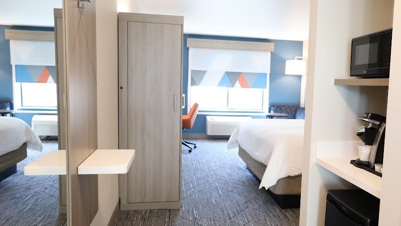 Photo of Holiday Inn Express & Suites Vancouver Mall/Portland Area, an IHG Hotel