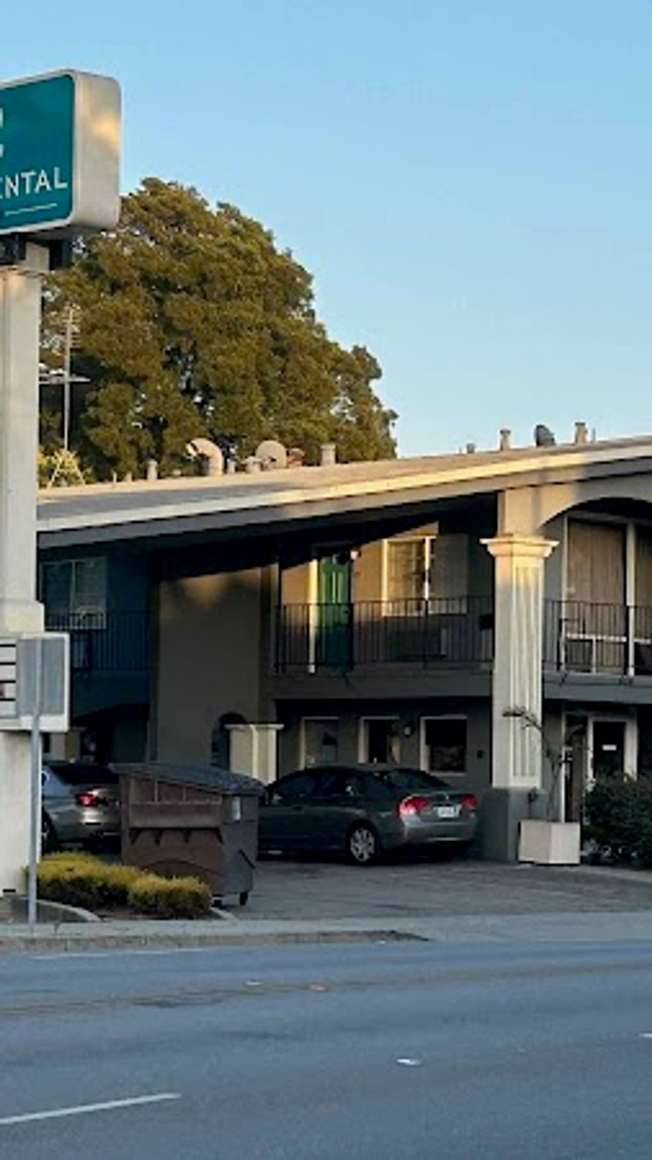 Photo of Continental Inn