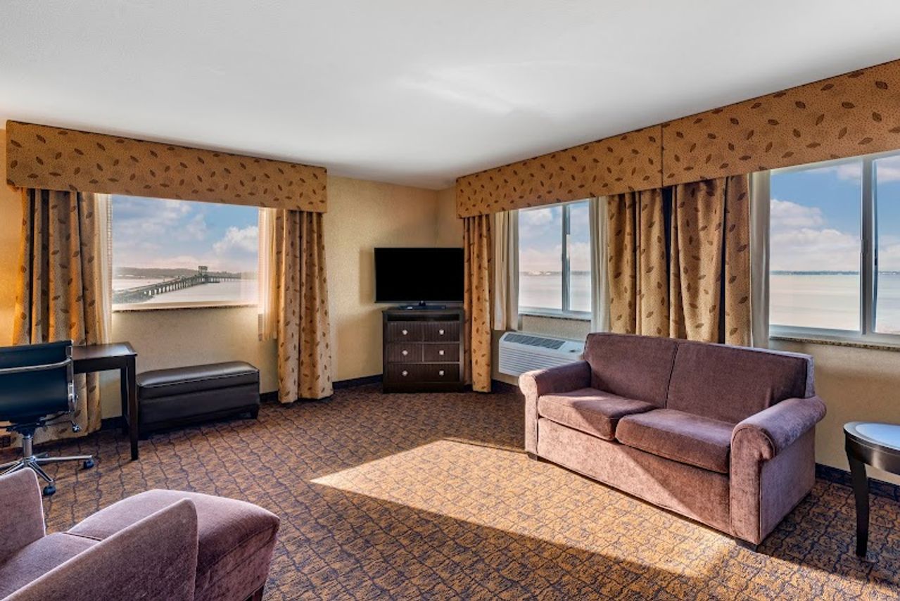 Photo of Lloyd Hotel Astoria Bayfront, Ascend Hotel Collection