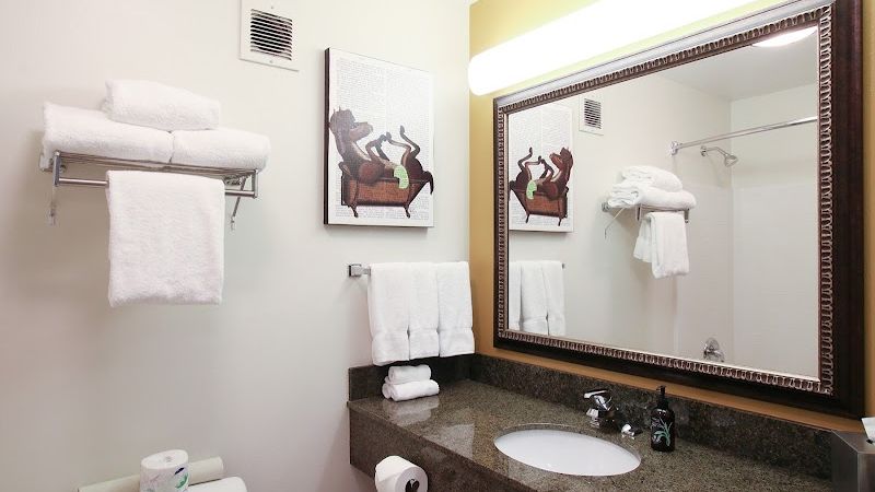 Photo of Oxford Suites Spokane Valley