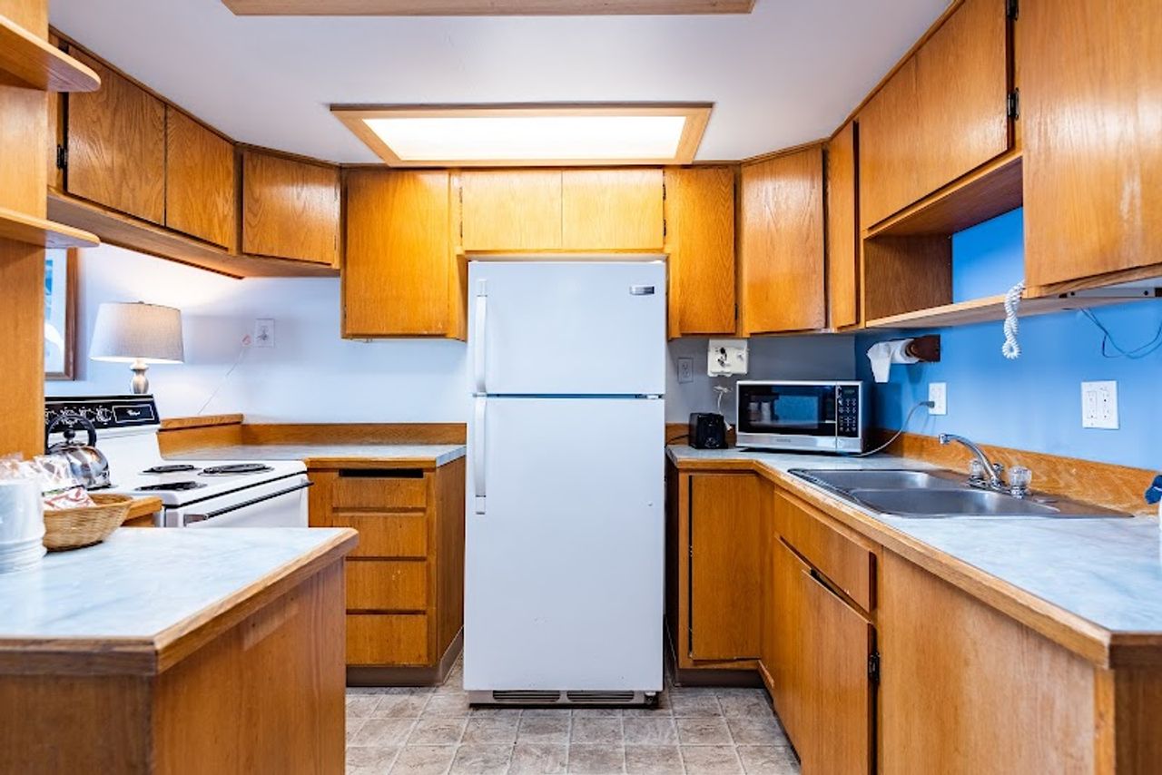Photo of Seagull Beachfront Inn - Room, Kitchen