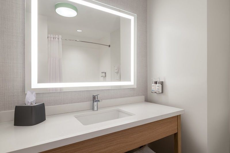 Photo of Garner Hotel Liberty Lake by IHG - Bathroom